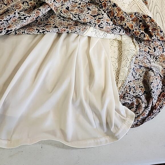 Altar'd State Floral Lace A Line Mini Dress Womens Size Small - Picture 8 of 9